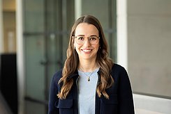 Frau  Emily Hellriegel